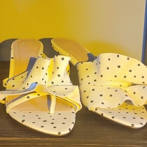 NEW AD & Daughters Leather Polka Dot Ruffle Kitten Heels